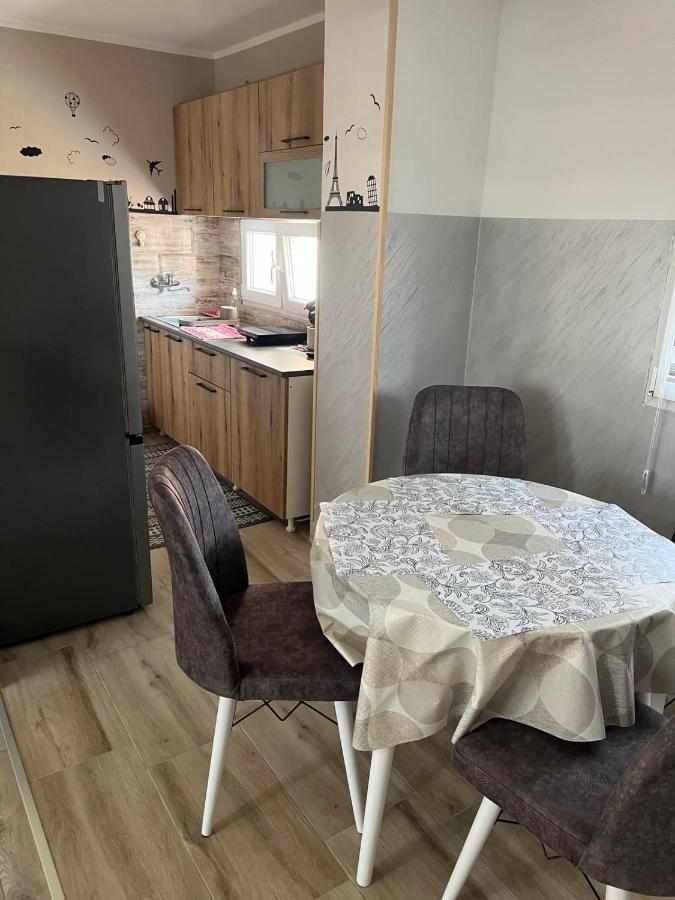 Apartman Petrov Donji Milanovac Εξωτερικό φωτογραφία